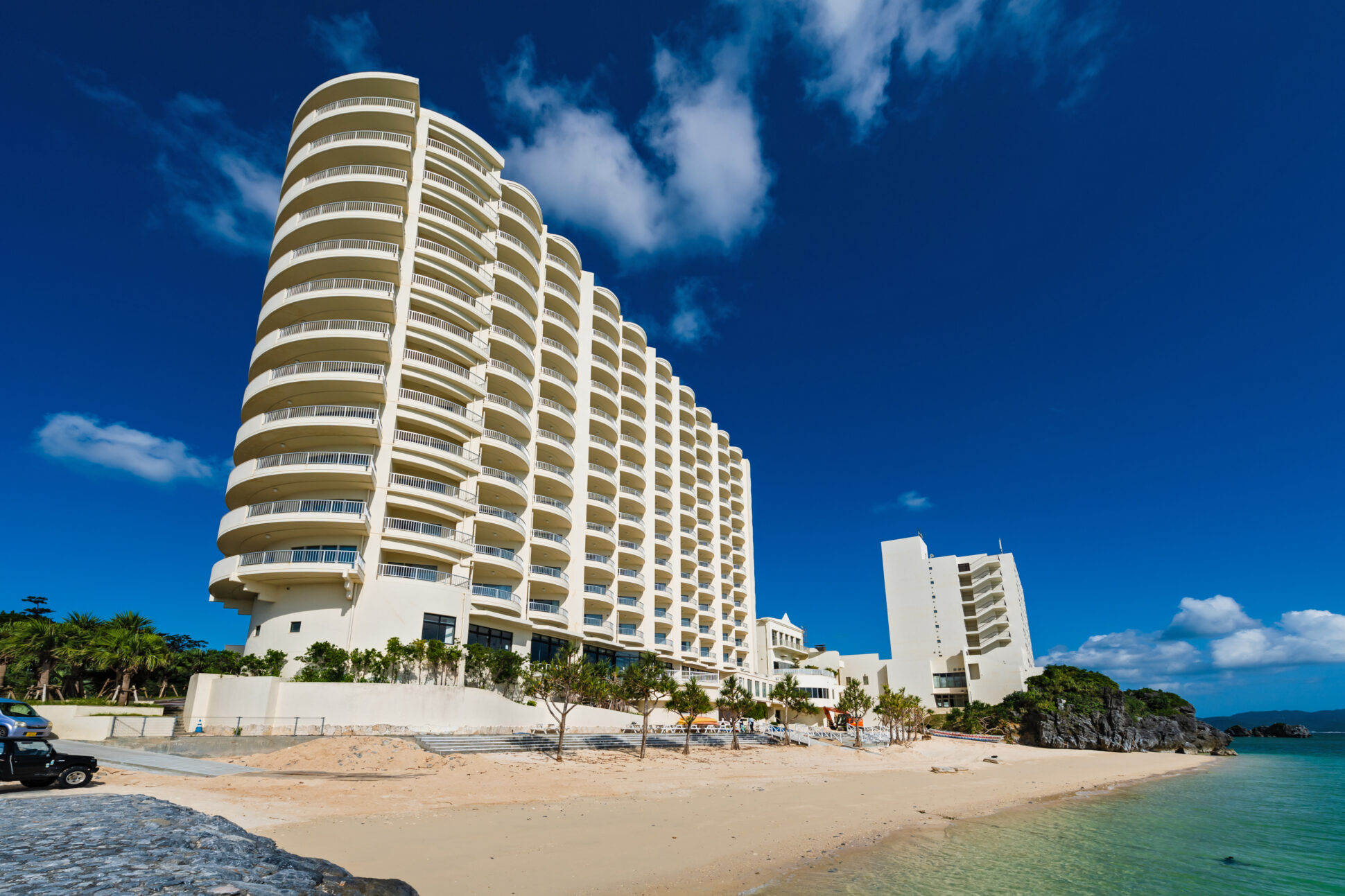 ホテルリゾネックス名護 | 名護市観光協会なごむん