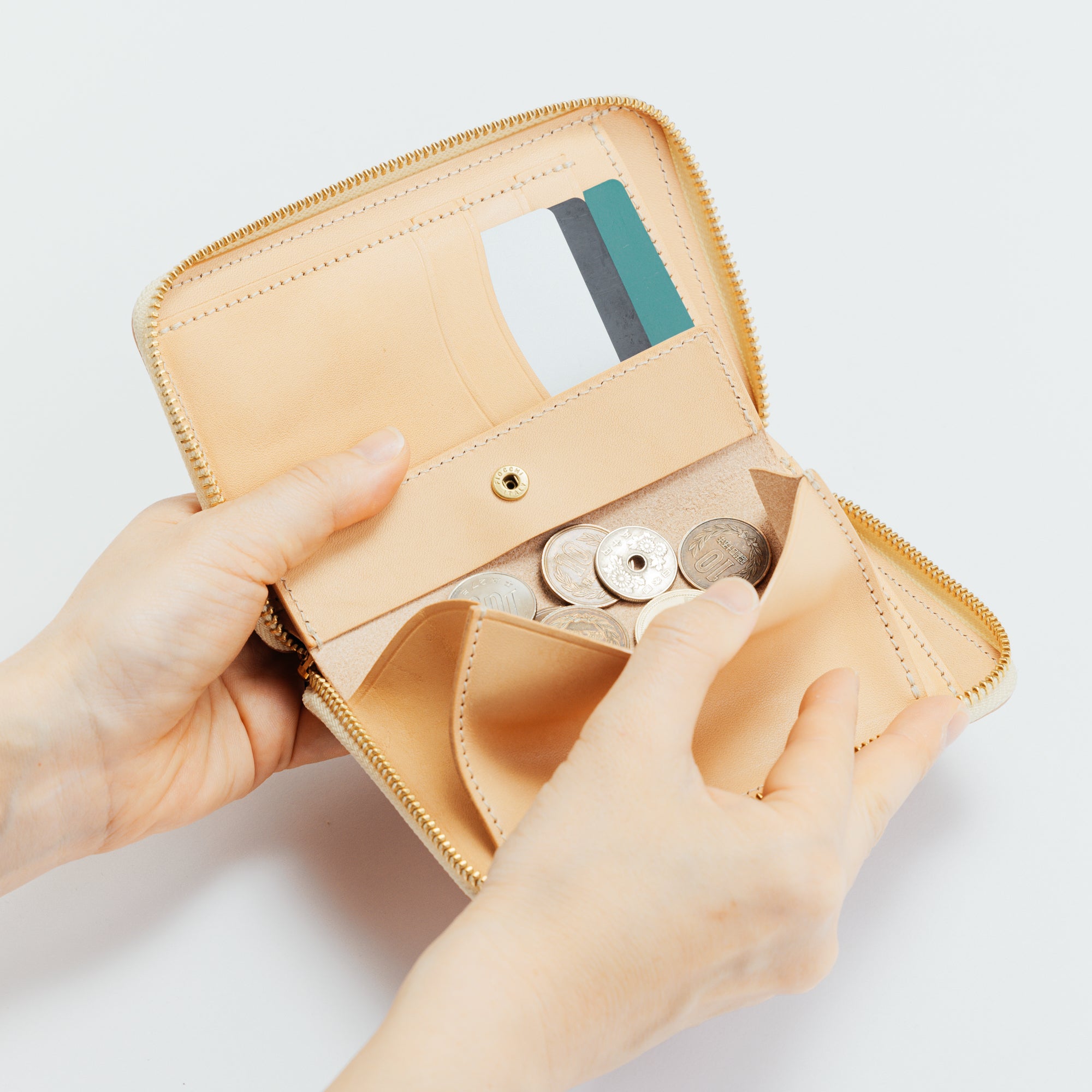 SL0192 cordovan zip middle wallet