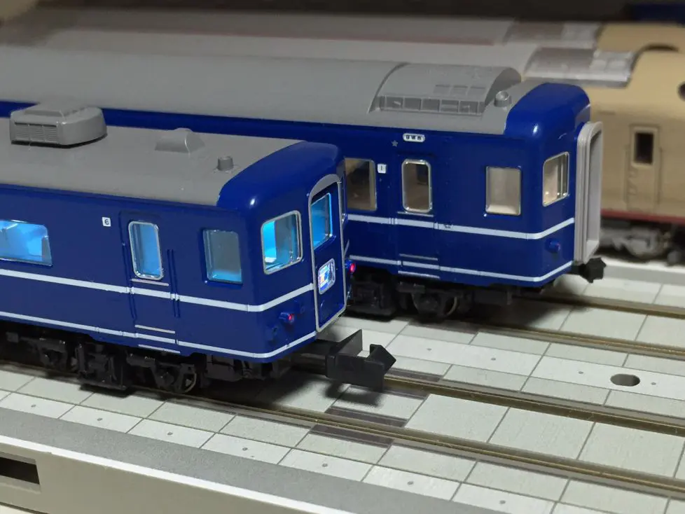 KATO 14系500番台 寝台急行 「利尻」 入線です。10-1326 | NGaugeJP