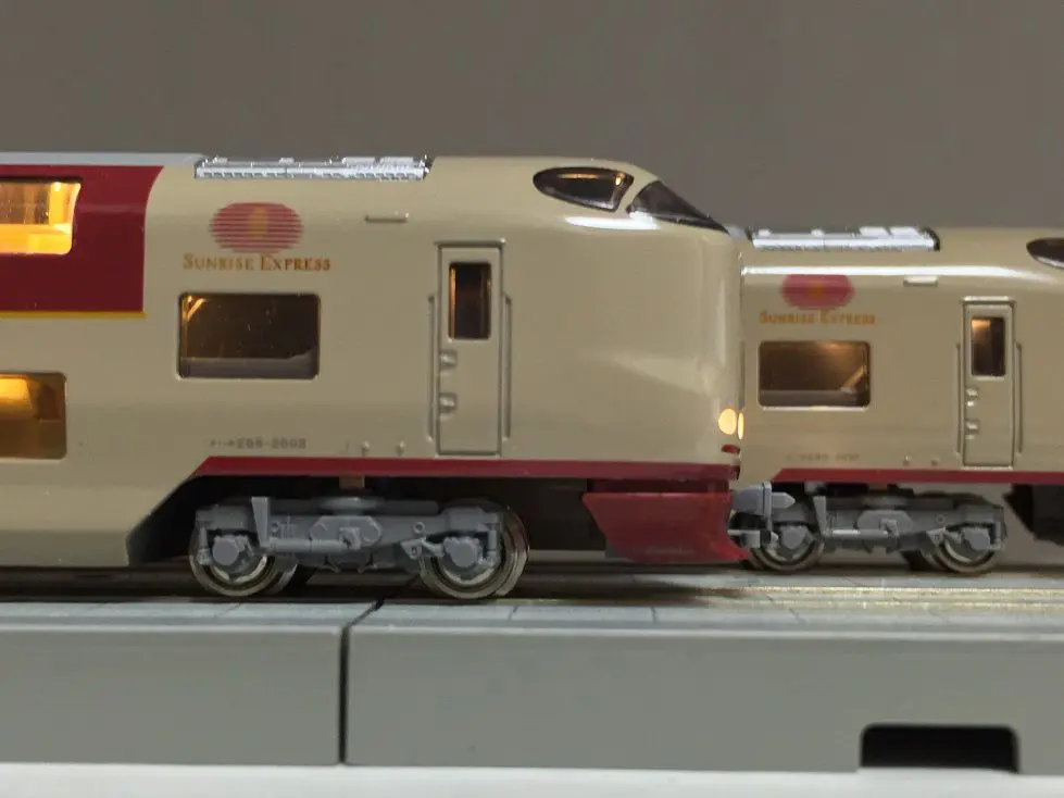 285系 サンライズエクスプレスを弄る。その1 11-221 LED室内灯クリア