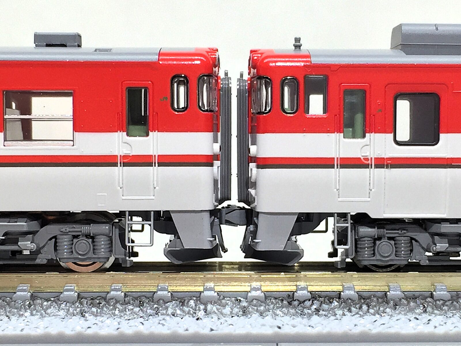 キハ47 新潟色・赤セット 入線です。TOMIX 98014 | NGaugeJP - 横濱