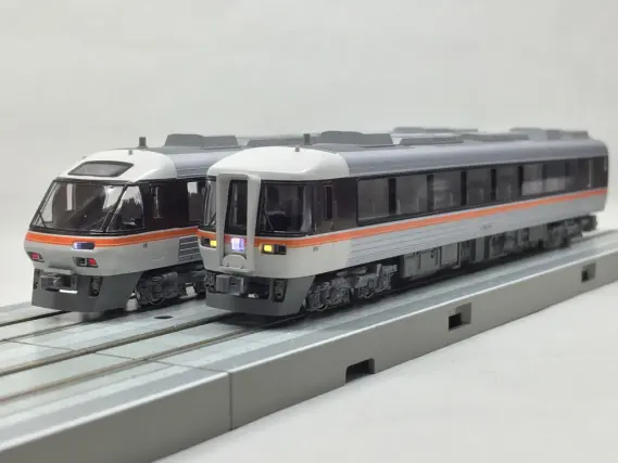 キハ85系「ワイドビューひだ・ワイドビュー南紀」入線です。KATO 10