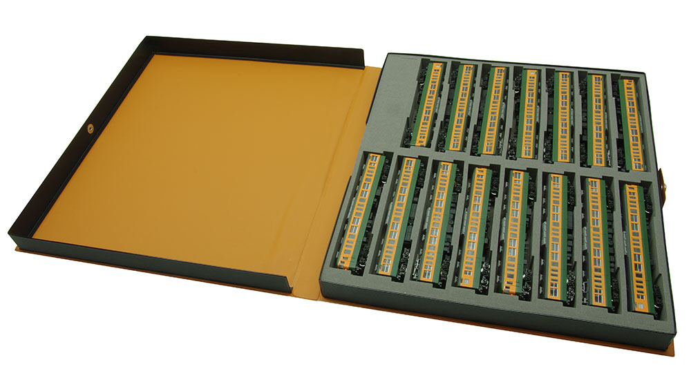 CASCO】7月12日メーカー出荷 湘南色の21m級16両用ケースなど #キャスコ