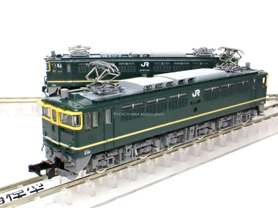 EF510形500番代（JR貨物仕様・銀色）が入線しました。TOMIX 7183