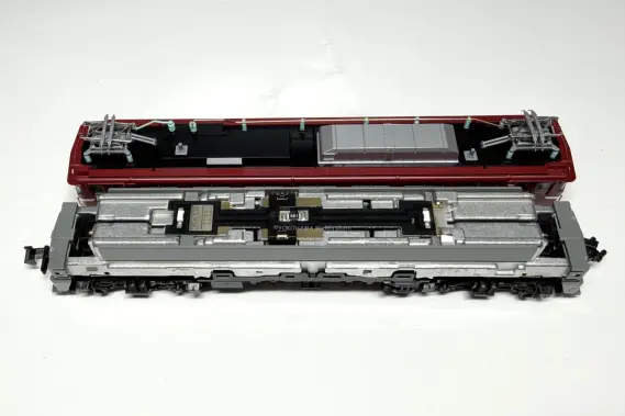 EF81 JR東日本色 双頭連結器が入線しました。 KATO 3066-C | NGaugeJP