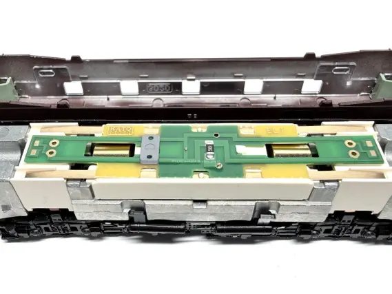 EF58 61号機 お召 が入線しました。 KATO 3038 2026年生産 | NGaugeJP