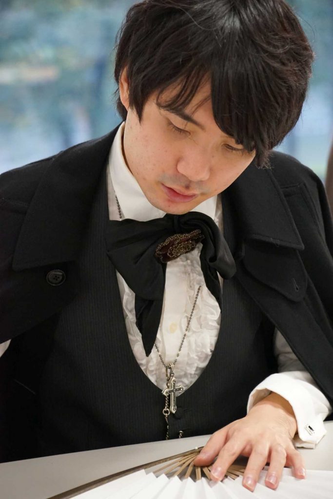 ねこまどShop】20本限定「佐藤天彦九段 直筆オーダー扇子」予約販売