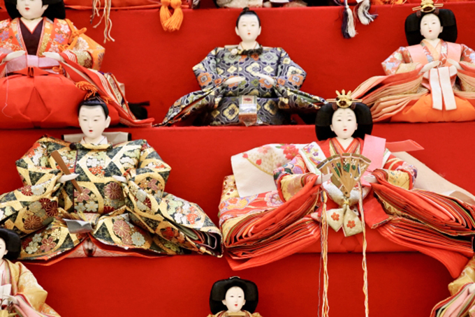ひな人形の段飾り、なぜ「3段・5段・7段」が多いの？ – ニッポン放送