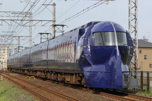 南海電鉄の車両・列車(3) 50000系「ラピート」Peachデザインは8/31まで