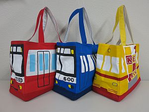 京急電車型トートバッグ」はママ向け!? 荷物たっぷり入る鉄道グッズ