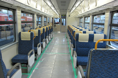 えちごトキめき鉄道の新造ディーゼル車ET122、日本海を表現した