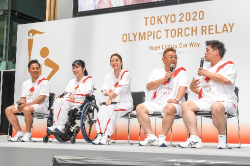 オリンピック聖火リレー - ランナー公式ユニフォームと募集概要を発表