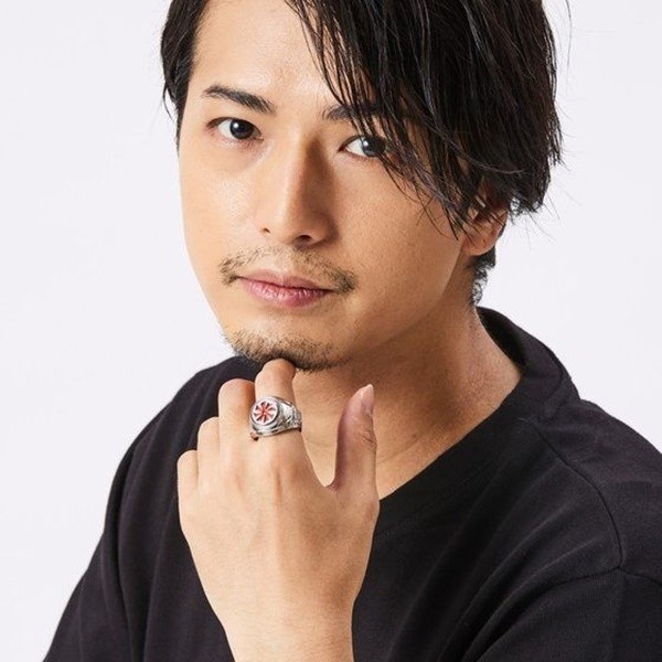 仮面ライダー』変身ベルト「タイフーン」がシルバーリングに、風車も