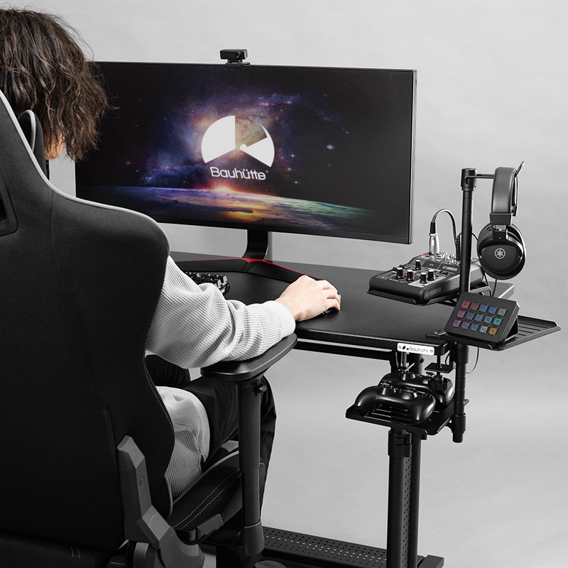 Bauhutte、デスクの横にデバイスをセットできるクランプ式スタンド