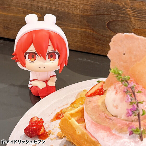 アイドリッシュセブン』うさみみパーカー衣装の「七瀬陸」と「九条天