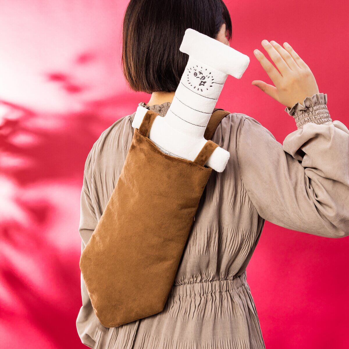 ちいかわパーク新作グッズ、討伐気分でおでかけ♪「ラッコの剣」みたい