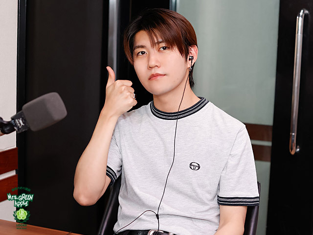 Mrs. GREEN APPLE若井滉斗が撮影した新曲“ジャケ写”にメンバー大森元貴