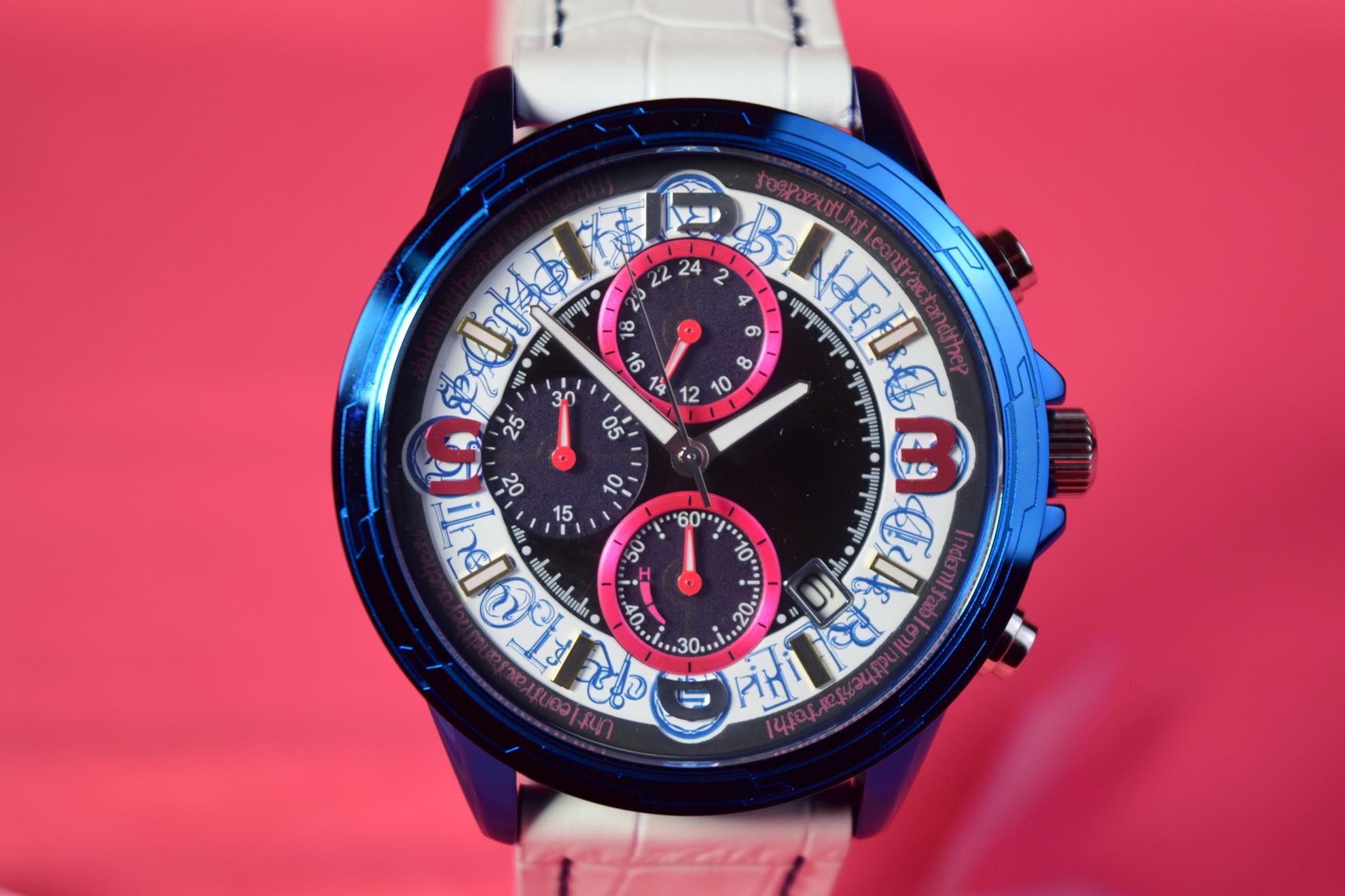 メタリックなデザインで個性的！『魔法少女リリカルなのは』から「高町