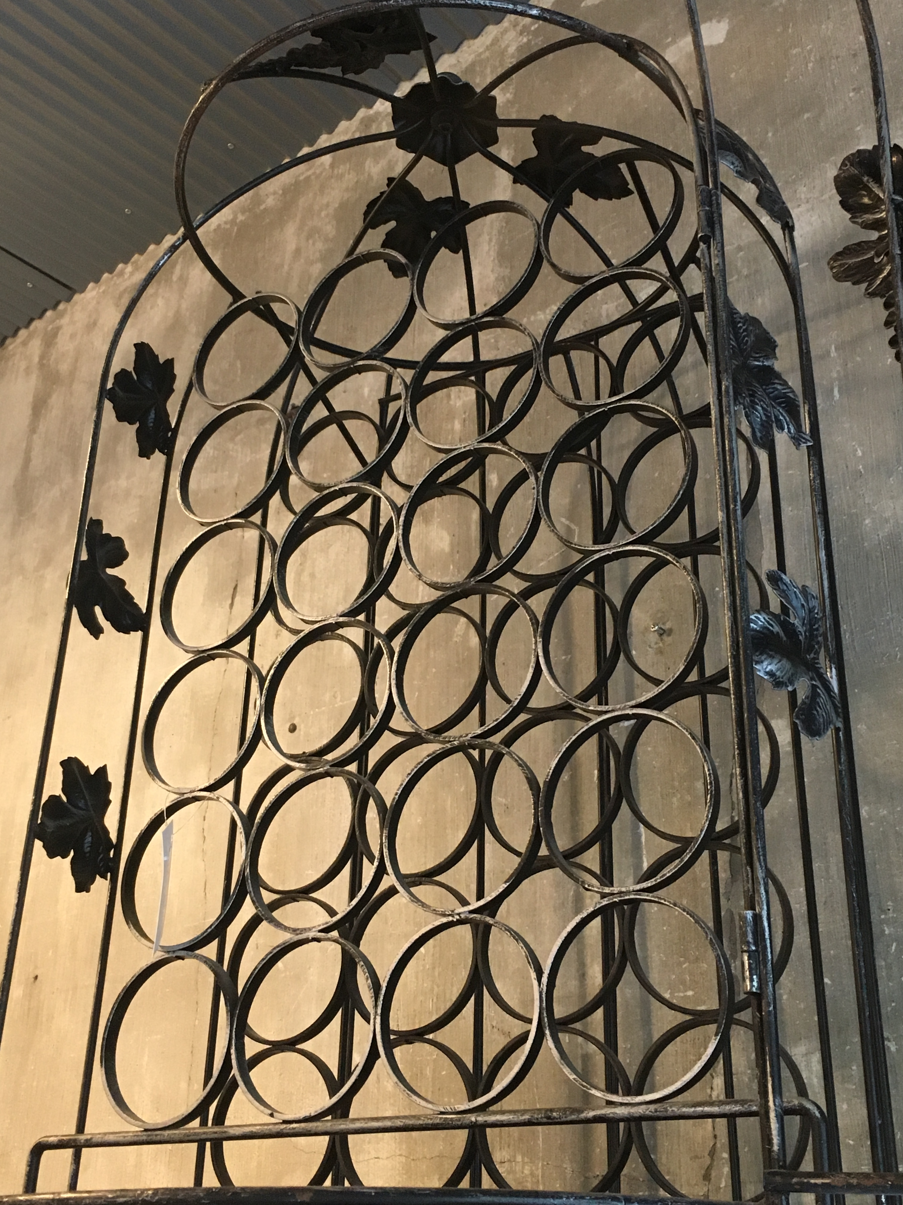 総合リサイクルショップ RecycleGallery NEWS / 鳥かごのような