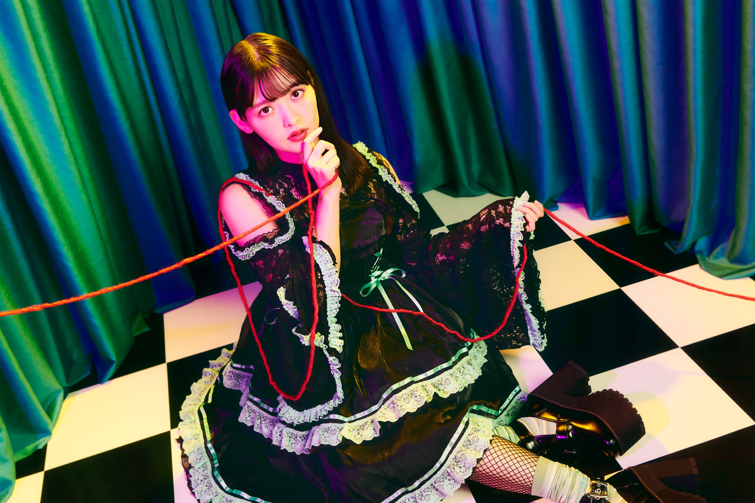 上坂すみれ 2023年2月8日発売の13th SINGLE『LOVE CRAZY』より