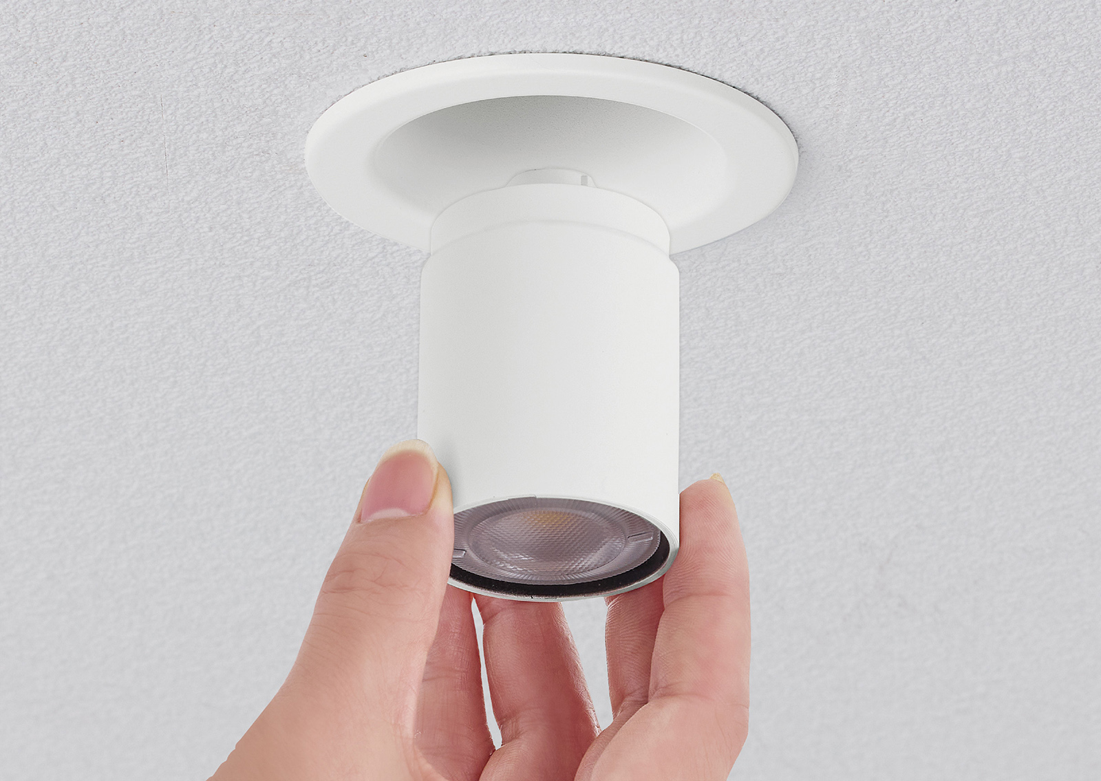 LEDコンパクトランプ ダウンライト・スポットライト、204品番を一斉