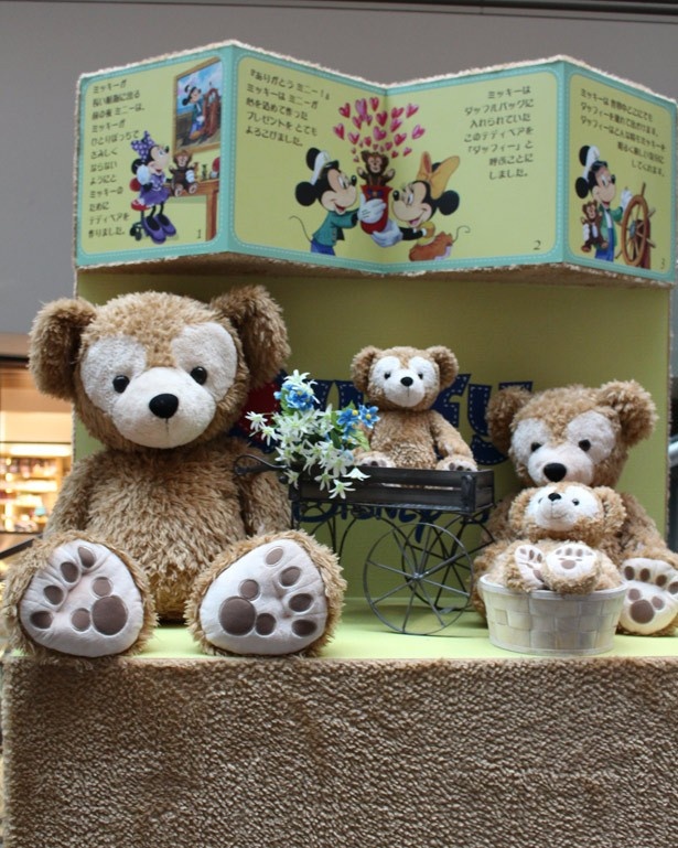 2m超えの巨大ダッフィーが表参道ヒルズに登場！｜ウォーカープラス