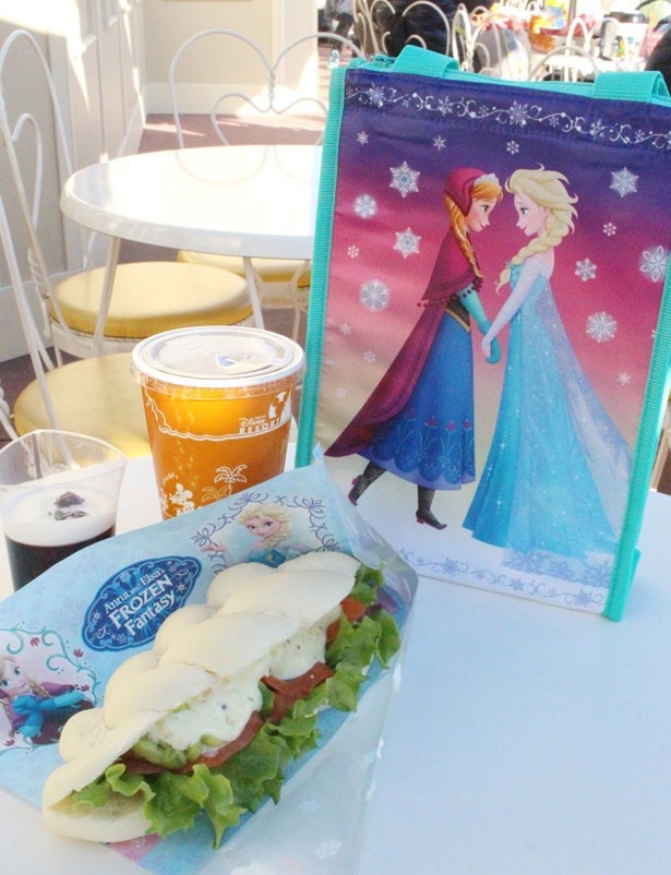 縦形ランチケースがレア！「アナ雪」のスーベニア付きサンドイッチ