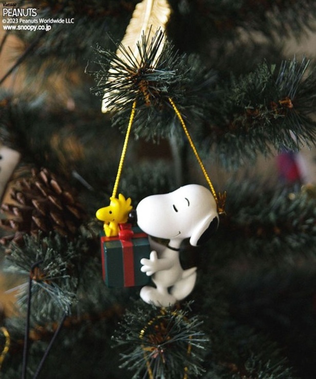 今年のクリスマスツリーはスヌーピーを主役に。ベイフローからPEANUTS