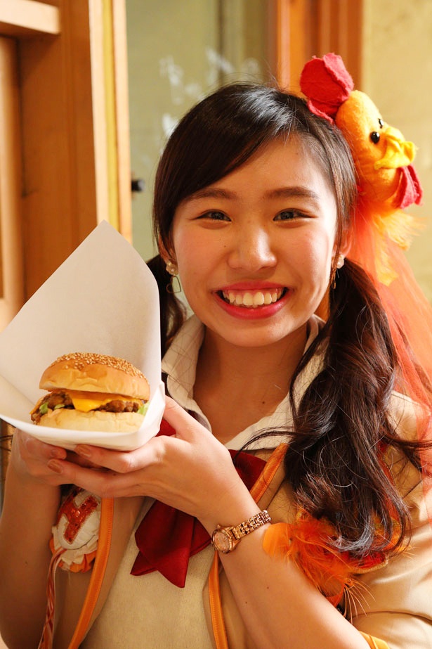 ロコモコメインのはずが“ハンバーガー”が大ヒット！秘密はパンと