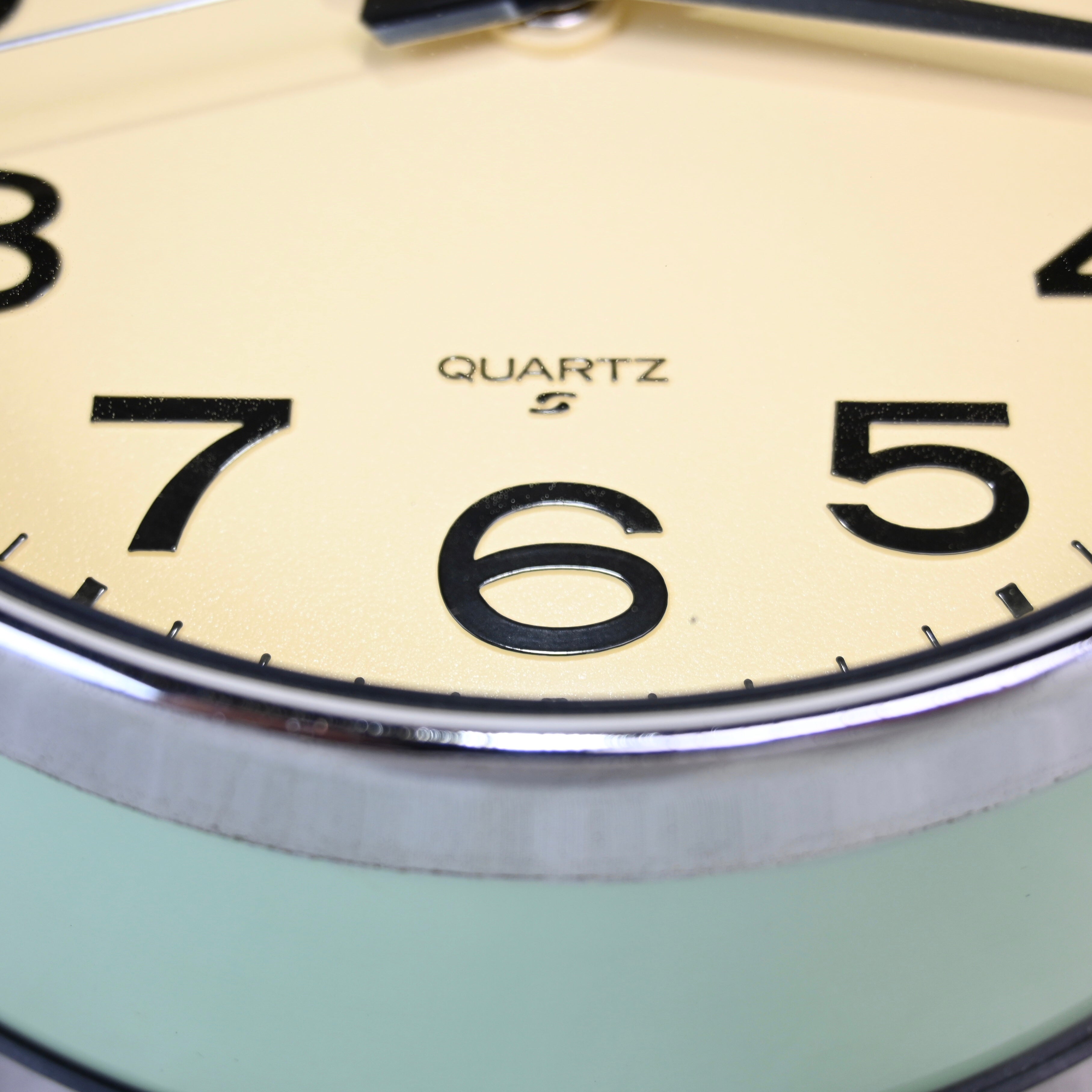 SEIKO Wall clock Bus clock KS474M Light green Retro modern