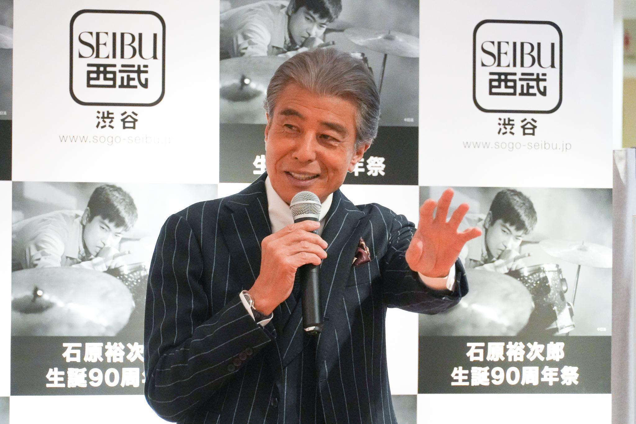 舘ひろし「西部警察」爆破シーンに言及「石原さんと渡さんが歩いてくる