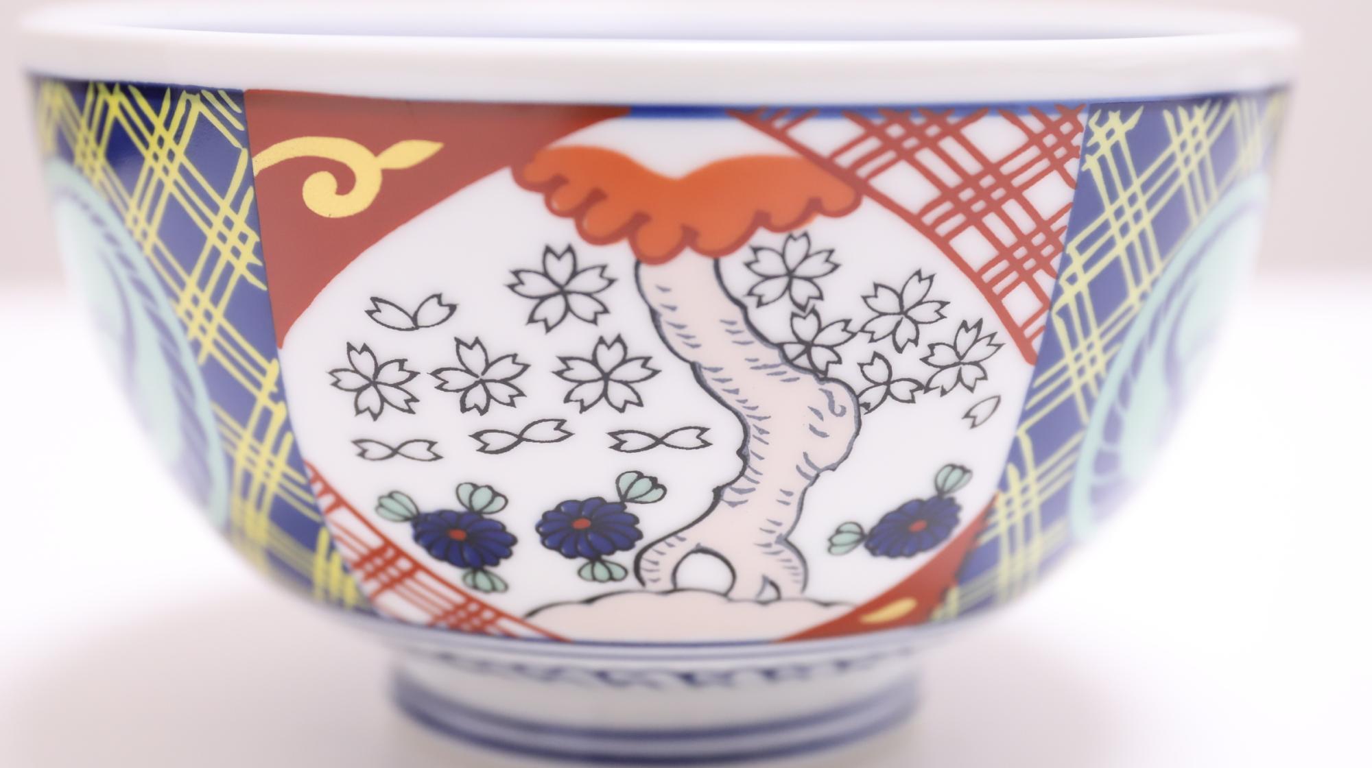 サンリオ】おうち吉野家キャンペーンでハローキティの有田焼コラボ丼が