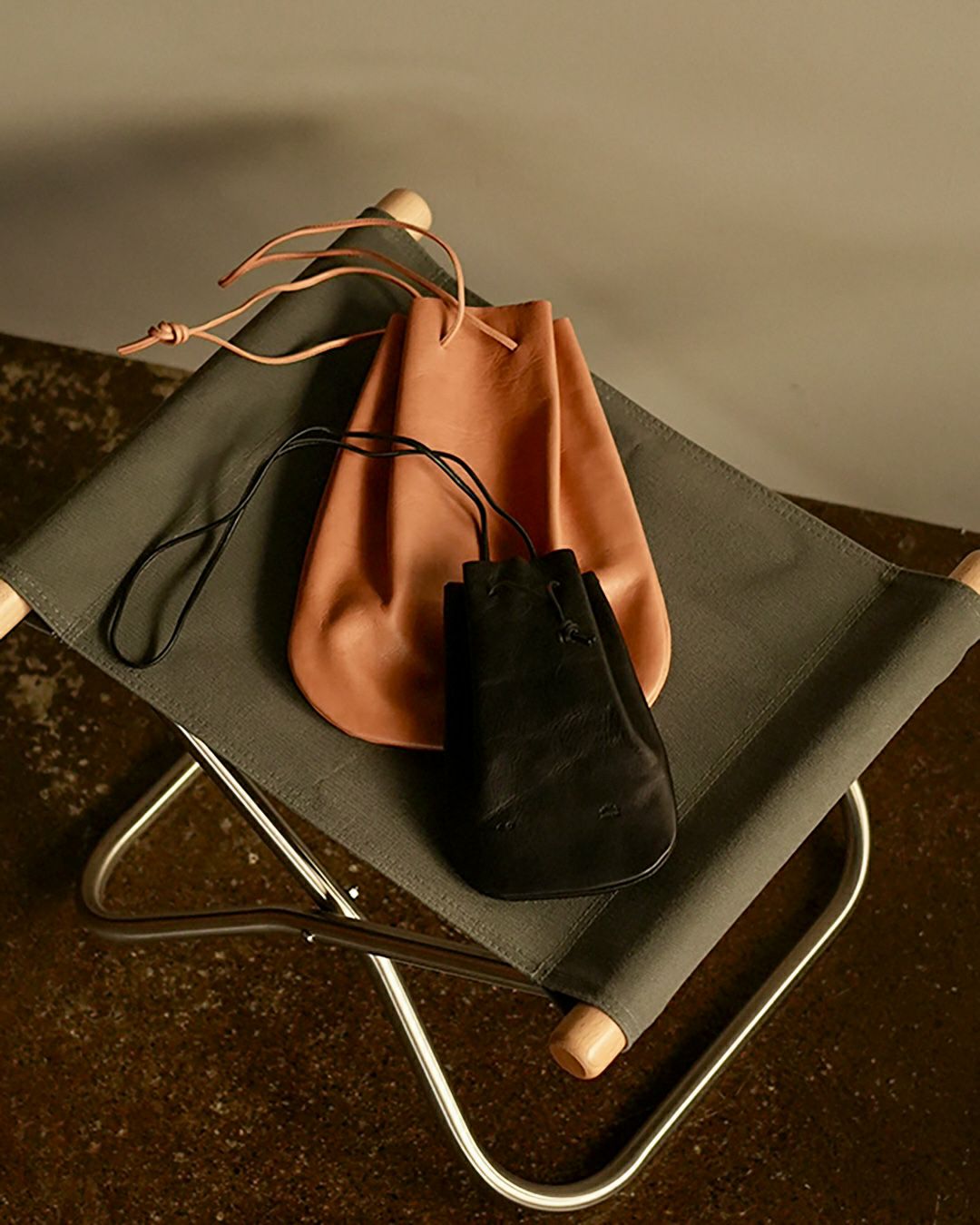 HORSE LEATHER DROP SHAPE POUCH M ドロップシェイプポーチM