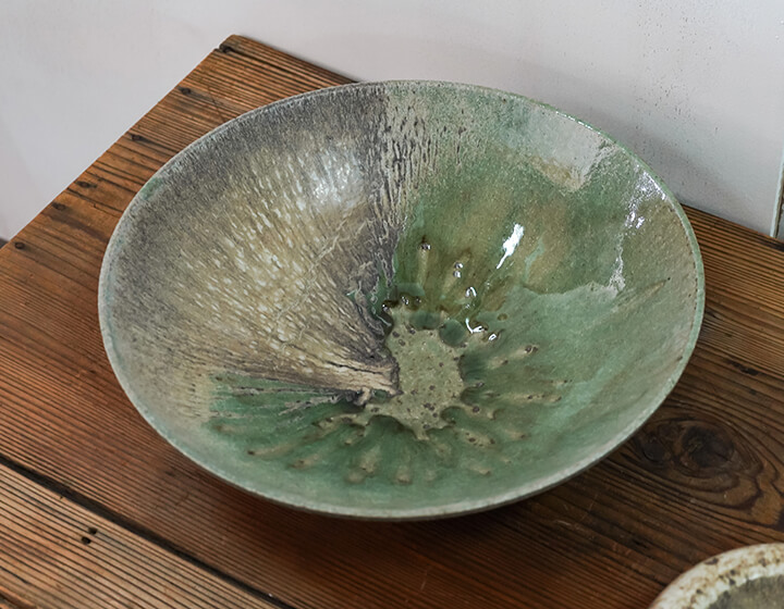 己の感覚を信じて。釉薬で魅せる、信楽焼の陶芸家「清岡幸道」/滋賀県