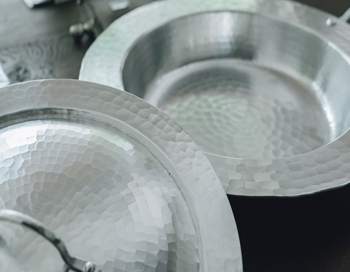 人呼んで“鍋の聖地”。手仕事の美しさ輝く店「鍛金工房WESTSIDE33