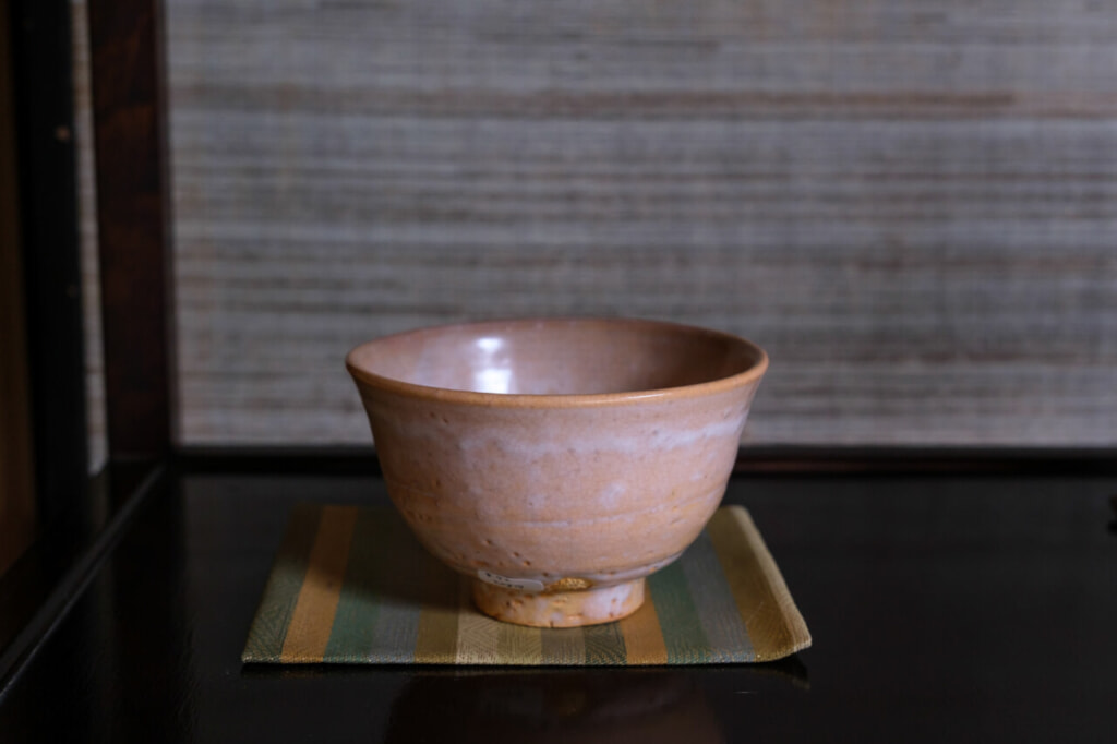 次世代に目を向け、萩焼のスタイルを進化させる萩焼の若き宗家。「十四