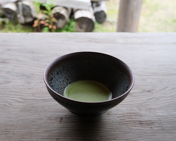 天目」の神秘的な世界に魅せられ、独自の表現を追求する陶芸家 古谷