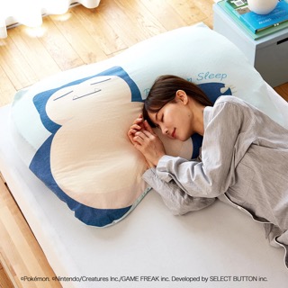 ポケモンスリープ×昭和西川」カビゴンの腕の中で眠れる枕に「なにこれ