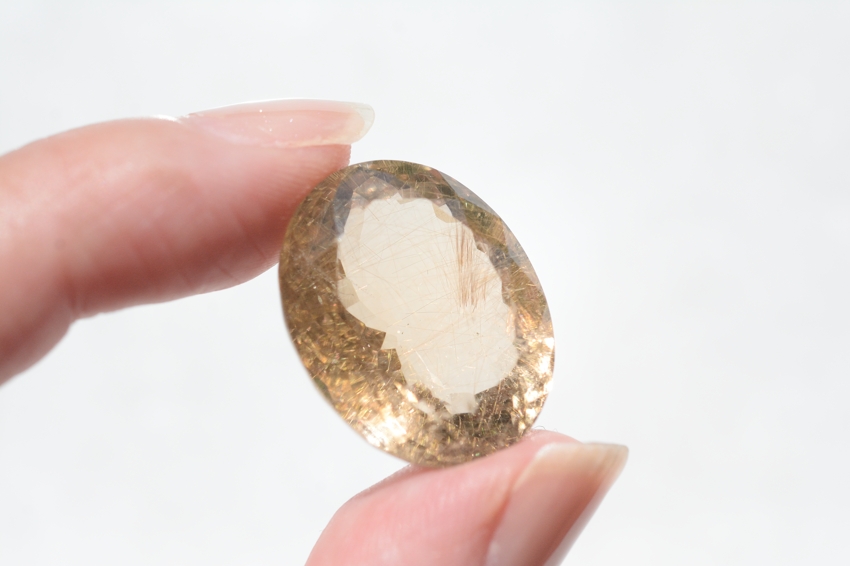 スモーキーゴールドルチルクォーツ【33】天然石ルース・ファセット