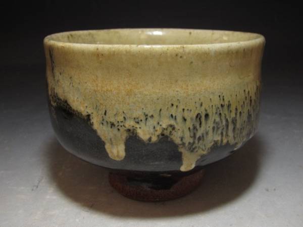 石黒宗麿の鉄釉茶碗をお買取しました｜骨董品に関するコラム【骨董・古