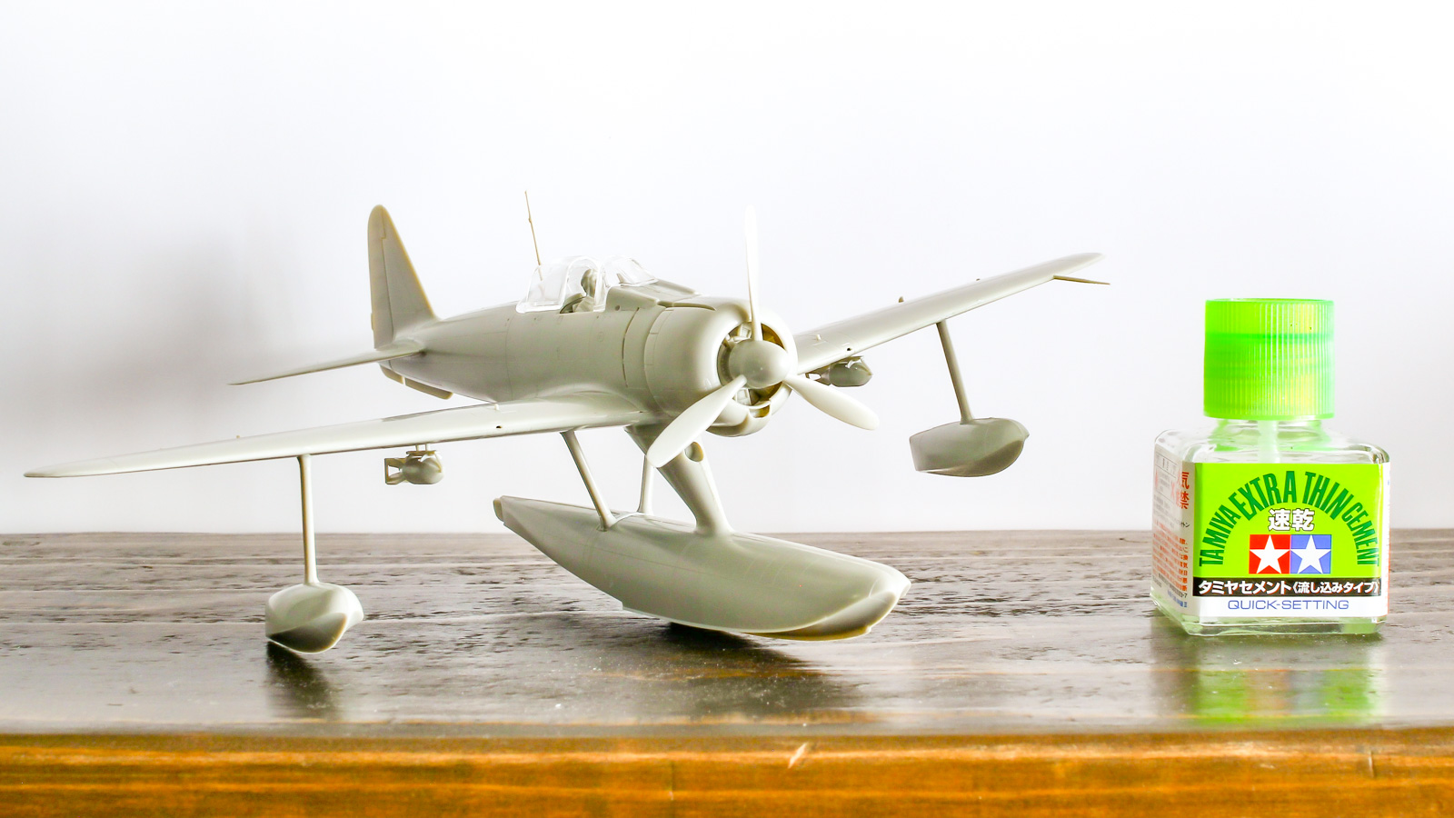 傑作を部屋に置く／タミヤ 1/48 二式水戦 | nippper: ニッパーを握る