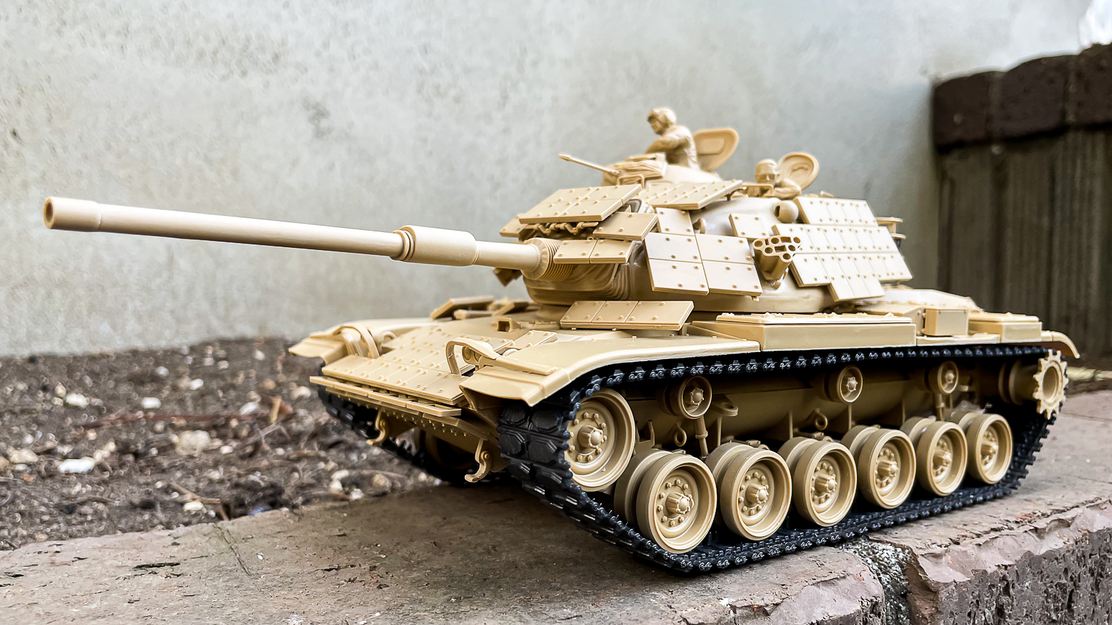 最高の箱絵の中には最高のプラモが入っていました。／「タミヤ 1/35