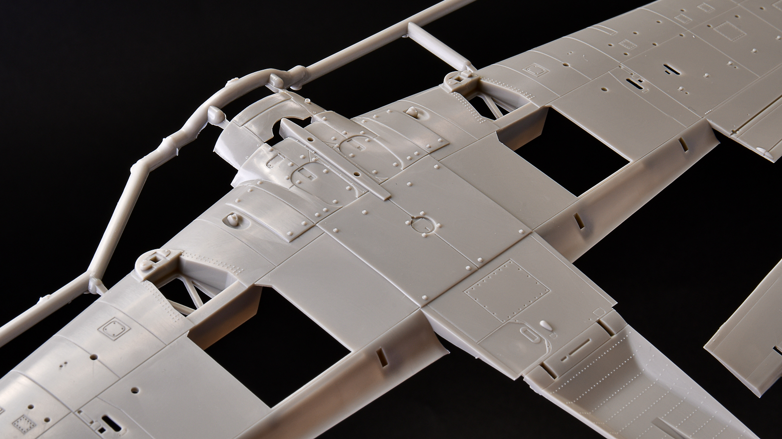 花金だ！仕事帰りに買うプラモ。大迫力のレシプロ艦上攻撃機「タミヤ 1