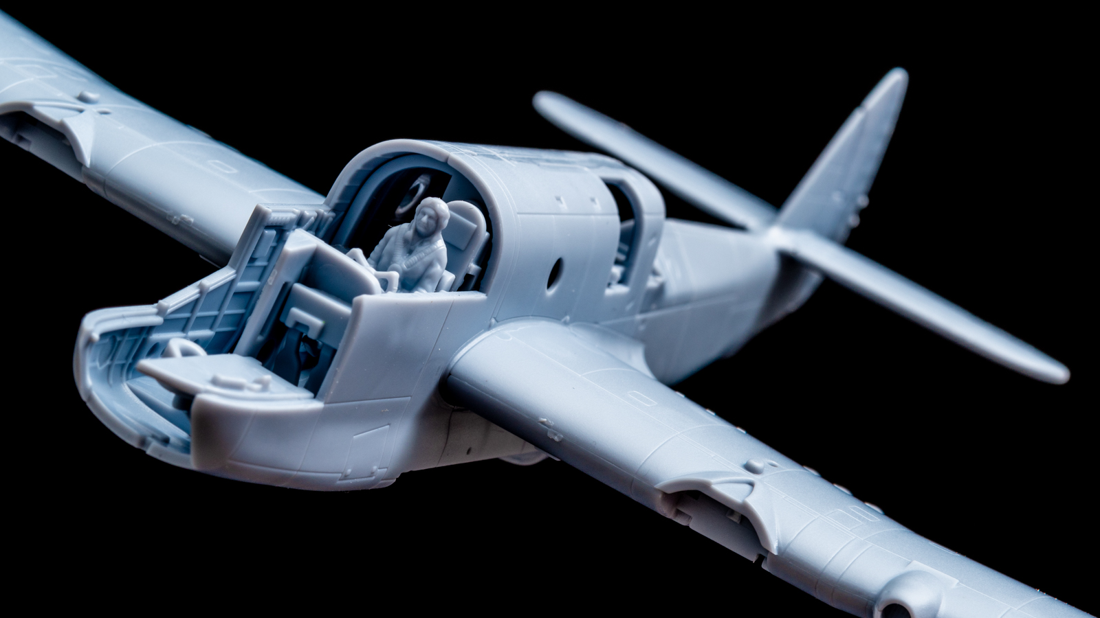 英国から来たムチムチボディの飛行機プラモに一目惚れ／AIRFIX