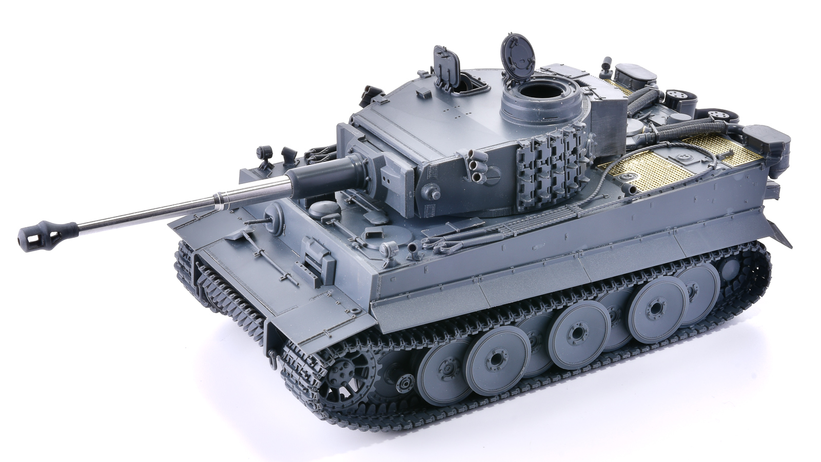 簡単組み立て」と「セレクトされた金属パーツのリッチ感」で大満足