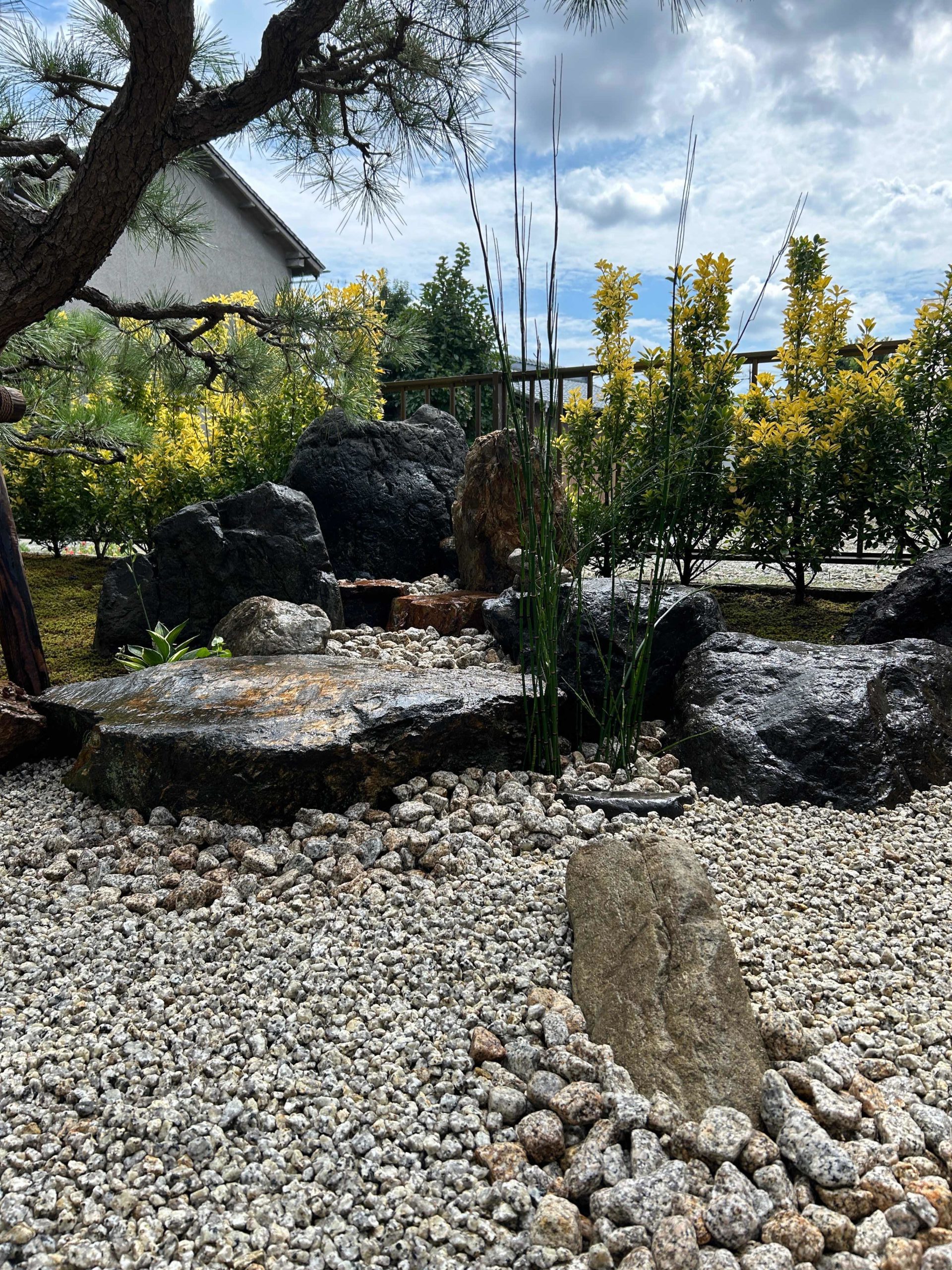 龍門爆の石庭 | 愛知県稲沢市の日本庭園・創作庭の造園 庭咲 -NIWASAKI