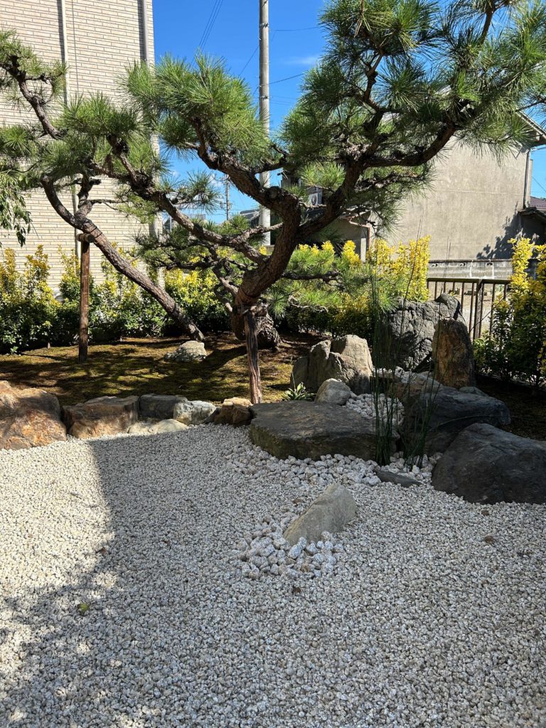 龍門爆の石庭 | 愛知県稲沢市の日本庭園・創作庭の造園 庭咲 -NIWASAKI