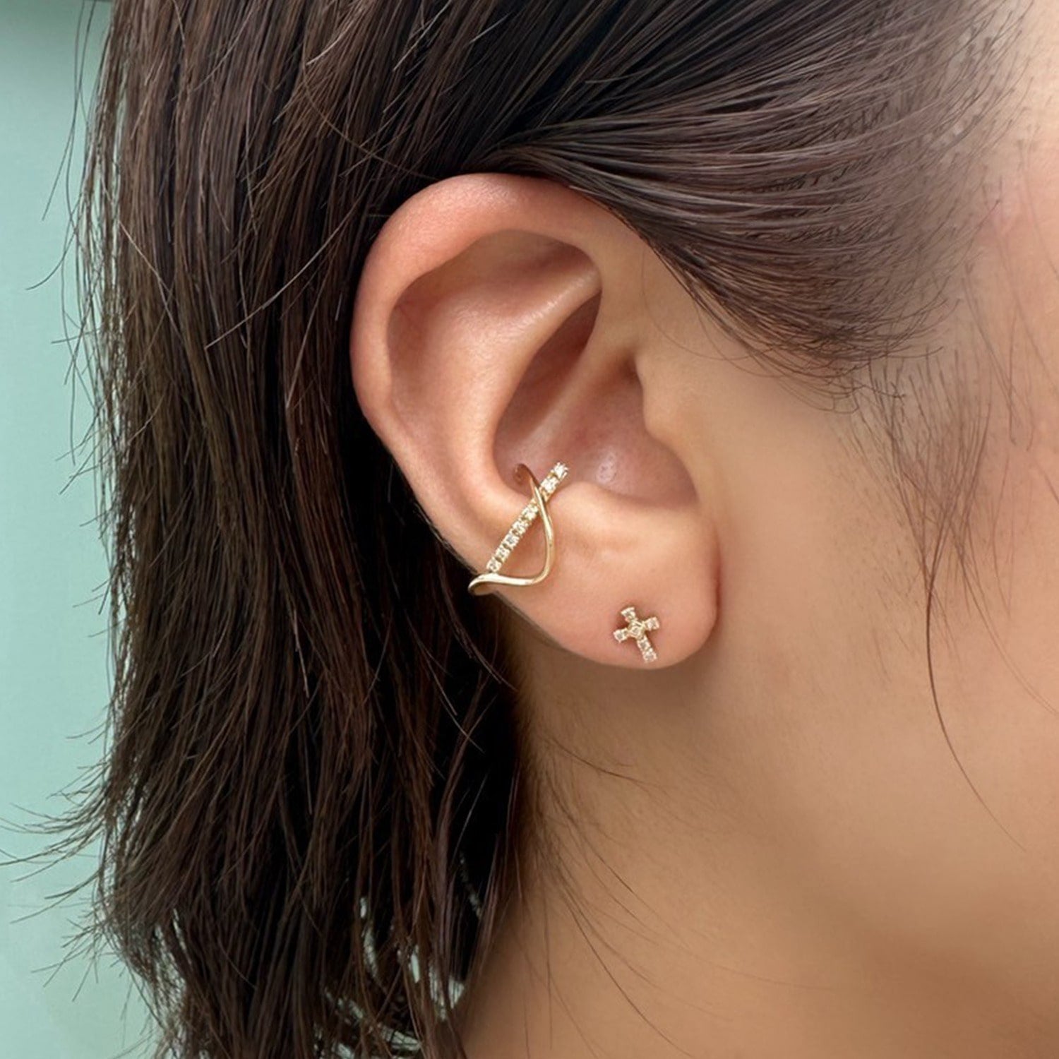 Tiny Motif】K10ダイヤモンドクロスピアス（0.02ct）｜ピアス