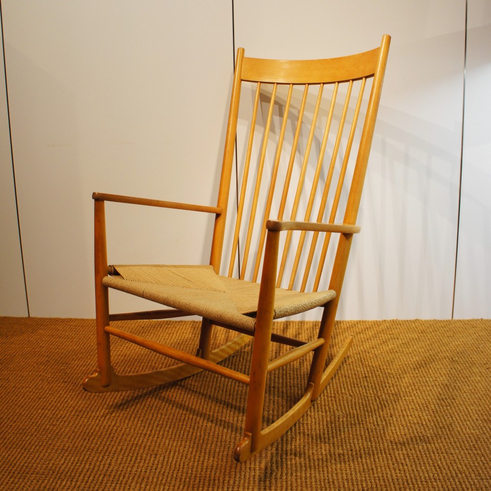 ハンス・ウェグナー「J-16 ロッキングチェア」《ノルディック》