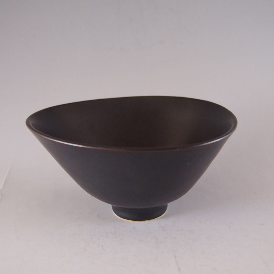 カールハリー・スタルハン「鉢」《ノルディック》